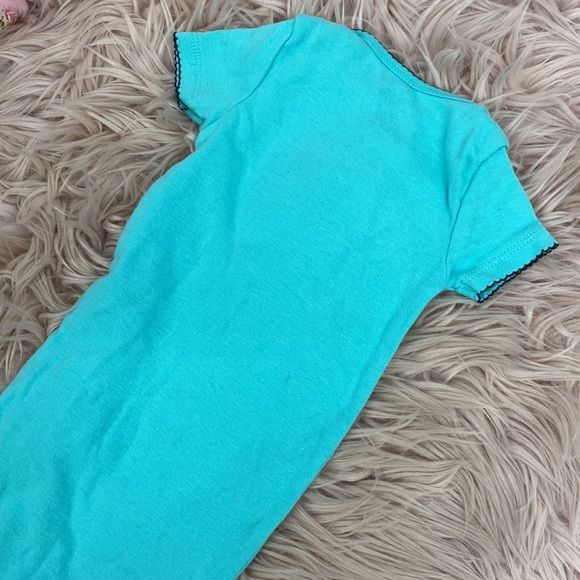 Auntie Adores Me Onsie - Picture 2 of 2